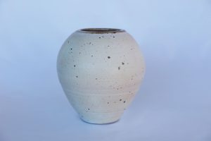 A large Earth White Vase created By David Collins located in Berry NSW